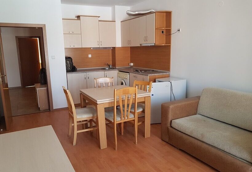 شقة غرفة واحدة, Yassen Holiday Village
