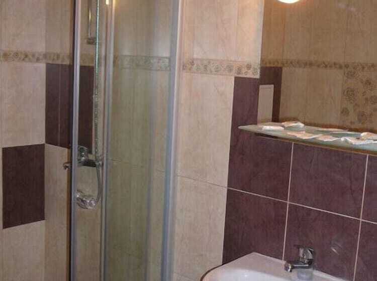 إستوديو قياسى, Yassen Holiday Village