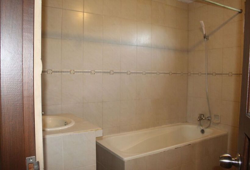Pokój Deluxe, Curve House Umalas