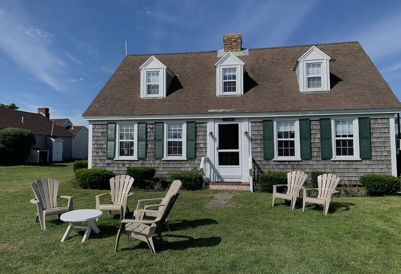 Номер Стандарт, Lighthouse Inn Cape Cod