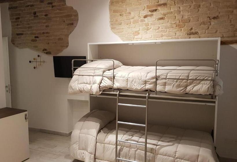 اتاق لوکس چهار تخته, B&b Del Corso
