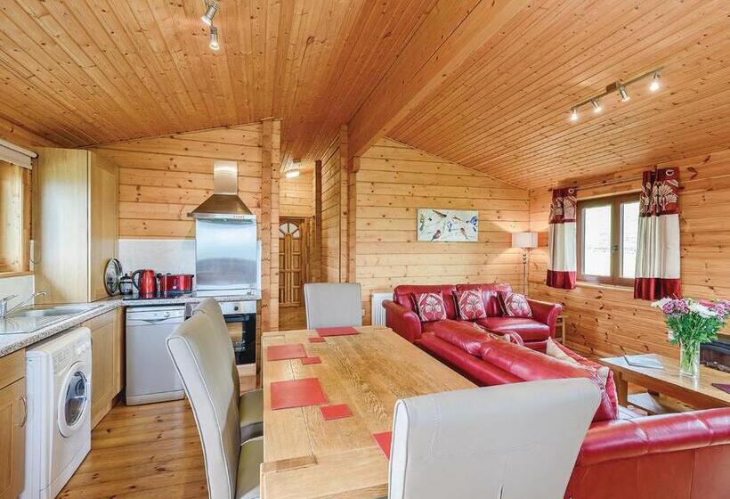 Дом 2 Спальни, Trewythen Lodges