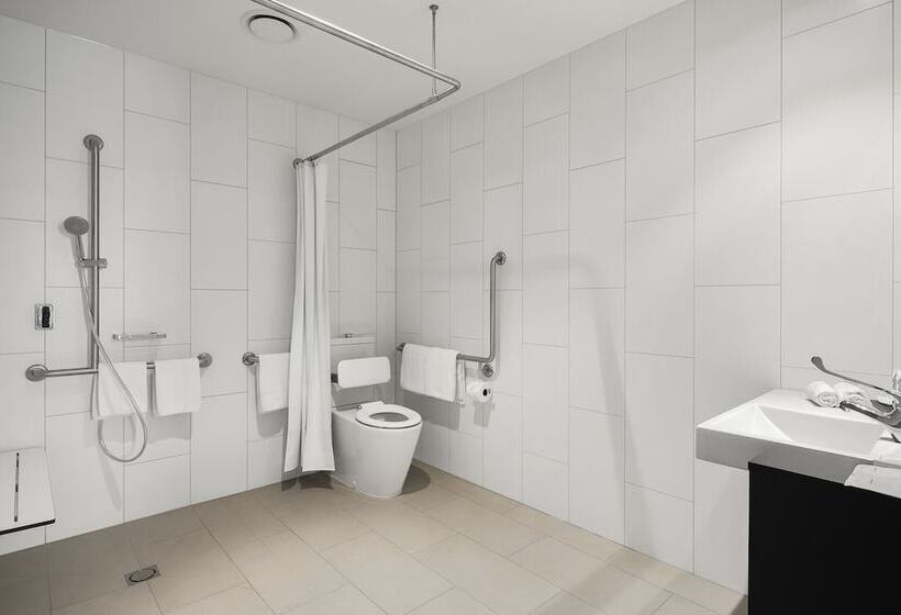 Апартаменты 3 Спальни, Quest Burwood East