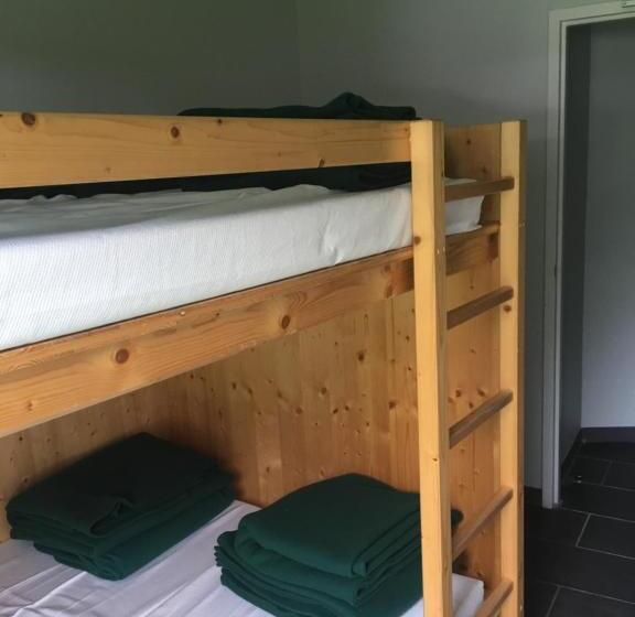 Кровать в Общей Комнате, Refuge Des étangs De Bassiès   Hostel