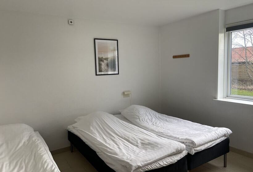 Номер Стандарт Трехместный, Blokhus Hune Hotel Og Vandrerhjem