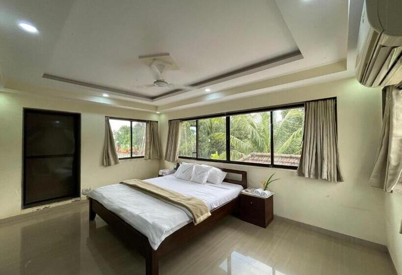 Номер Deluxe, Surve Natures Resort   Chiplun
