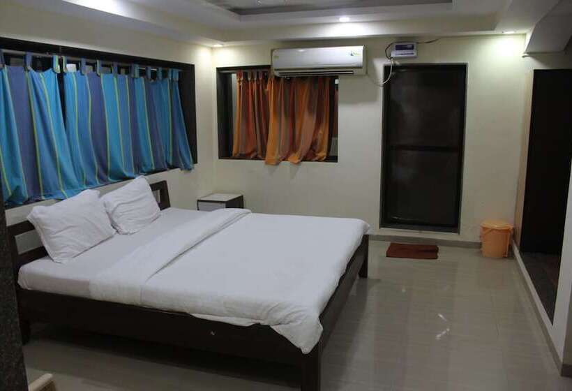 Номер Deluxe, Surve Natures Resort   Chiplun