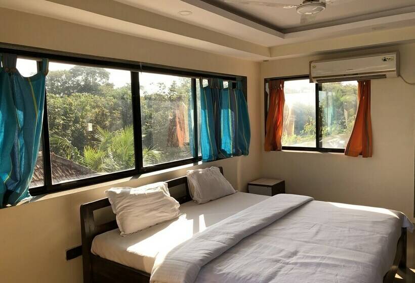 Номер Deluxe, Surve Natures Resort   Chiplun