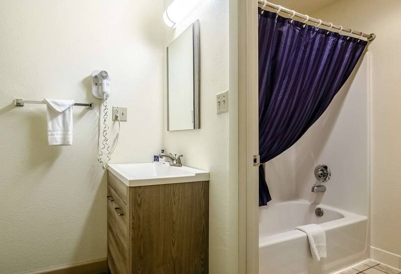 Номер Deluxe, Americas Best Value Inn & Suites Ft. Collins E At I25