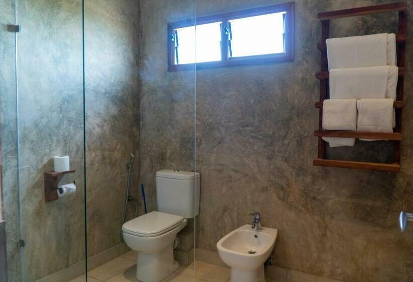اتاق استاندارد با بالکن و چشم‌انداز دریا, Visiwa Beach Resort