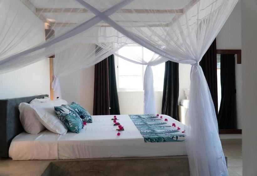 اتاق خانوادگی با چشم‌انداز جانبی دریا, Visiwa Beach Resort