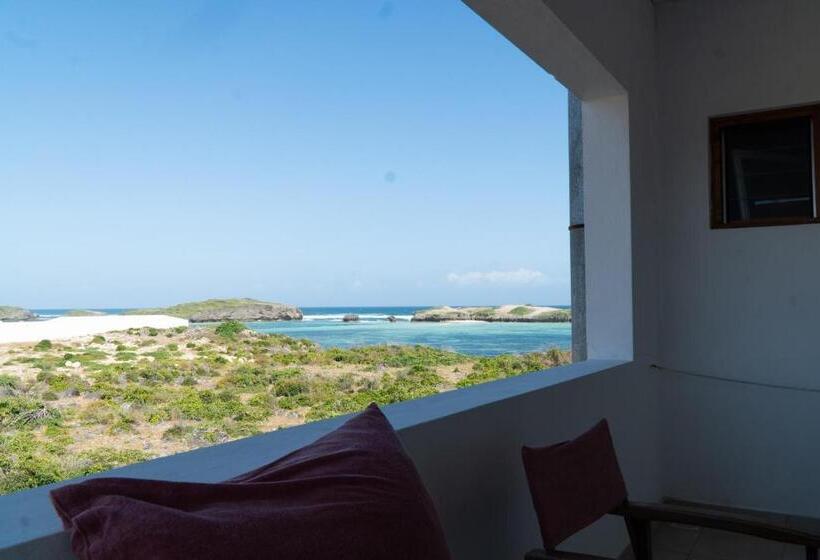 اتاق خانوادگی با چشم‌انداز جانبی دریا, Visiwa Beach Resort
