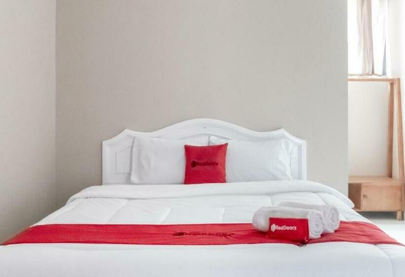 Номер Deluxe, Reddoorz Plus Near Tambun Station
