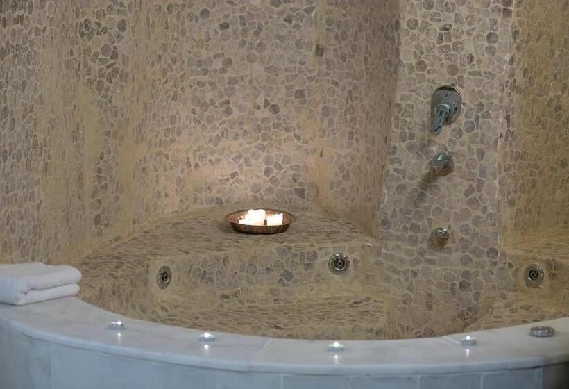 Люкс Кровать Кинг, Zeydem Suites