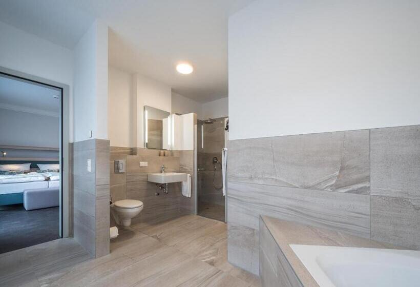 Номер Стандарт с Гидромассажем, Rs Hotel   Smart & Modern Hotel Apartments