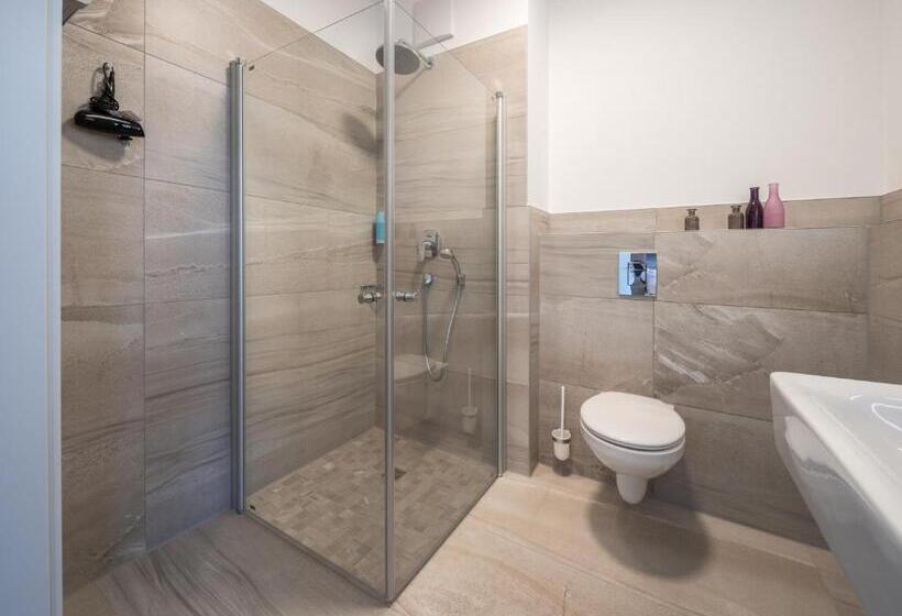 Люкс 2 Спальни, Rs Hotel   Smart & Modern Hotel Apartments