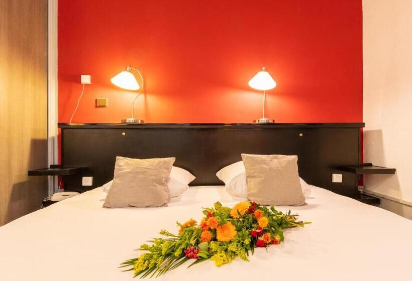 Номер Deluxe, Des Bains
