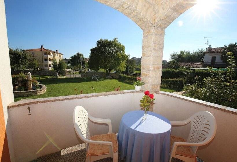 Апартаменты Комфорт 1 Спальня, Villa Linet