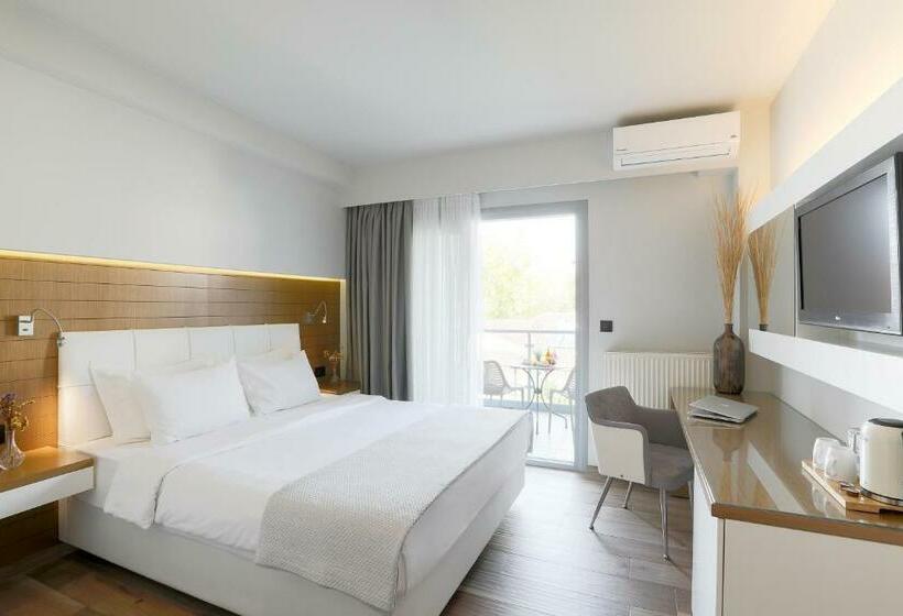 Quarto deluxe, San Panteleimon