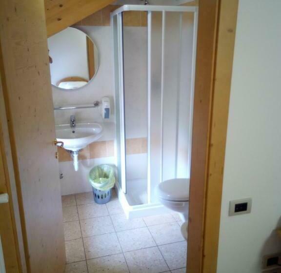4인용 스탠다드 룸, Taxus Hostel