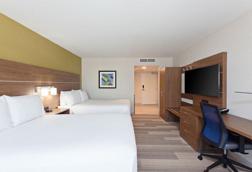 Номер Стандарт 2 Двуспальные Кровати, Holiday Inn Express & Suites Pasadena   Los Angeles, An Ihg
