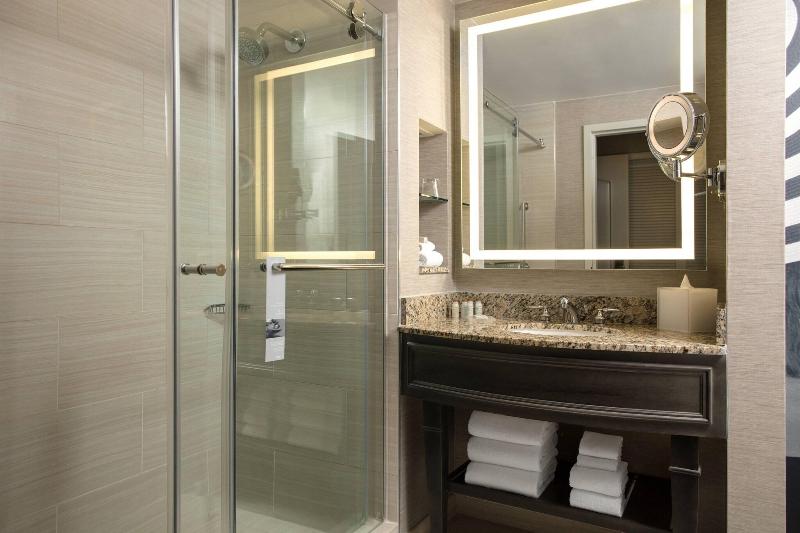 Стандартный Номер Кровать Кинг, Greenwood Inn Sterling