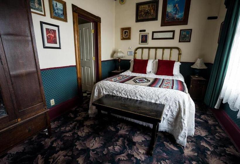 Номер Deluxe, Red Garter Inn