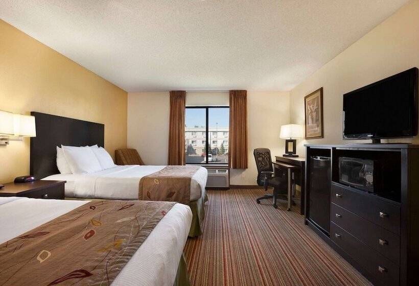 Номер Deluxe, Ramada By Wyndham Wisconsin Dells I 90