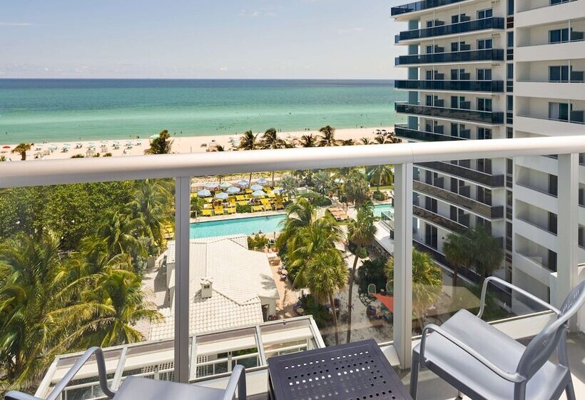 Люкс Deluxe Вид на Море, Andaz Miami Beach, By Hyatt