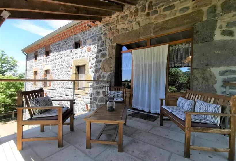 Номер Стандарт, Le Clos Des Pierres Rouges