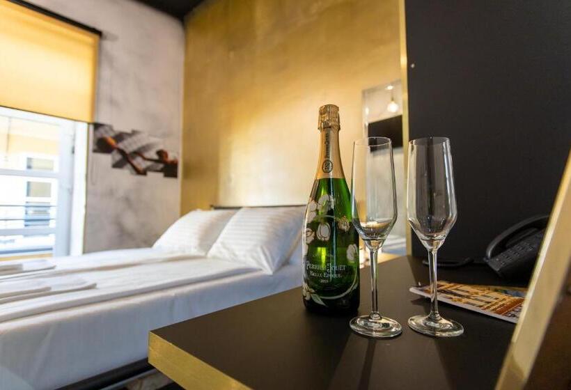 اتاق استاندارد با بالکن, Timeout Heritage Hotel Zagreb