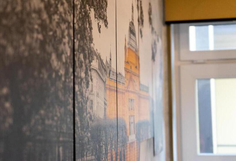اتاق استاندارد با چشم‌انداز باغ, Timeout Heritage Hotel Zagreb