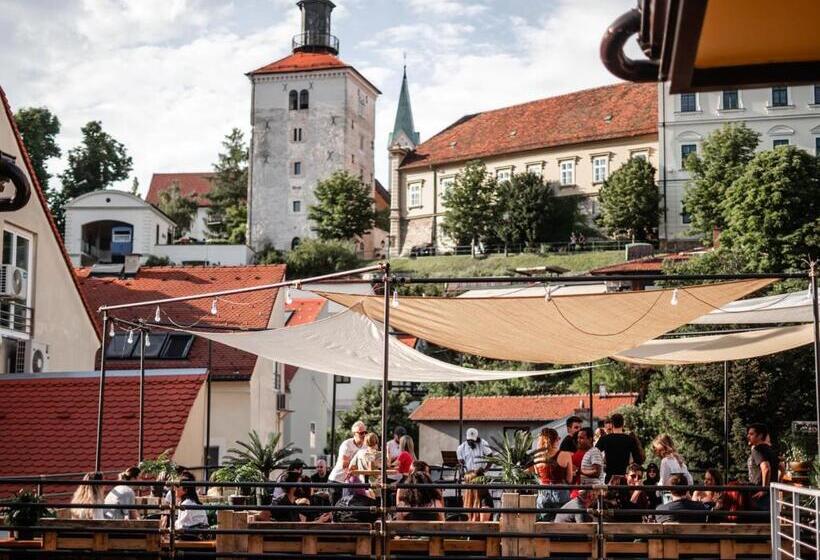 اتاق استاندارد سه نفره, Timeout Heritage Hotel Zagreb