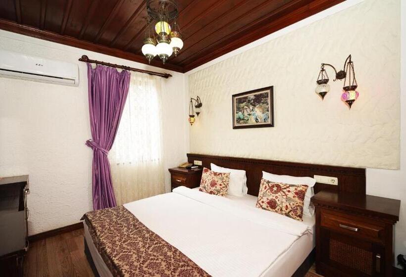Quarto Triplo Standart, Cicerone Lodge