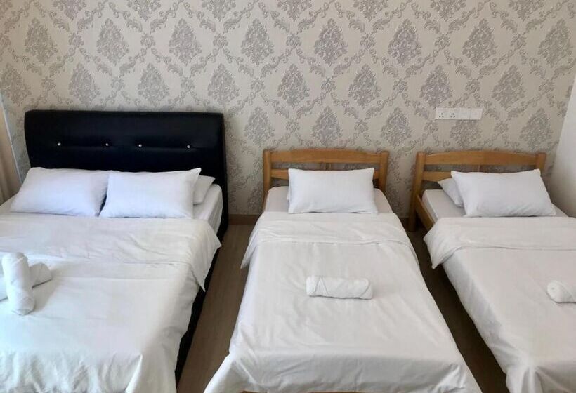 Семейный Номер, Island Hostel