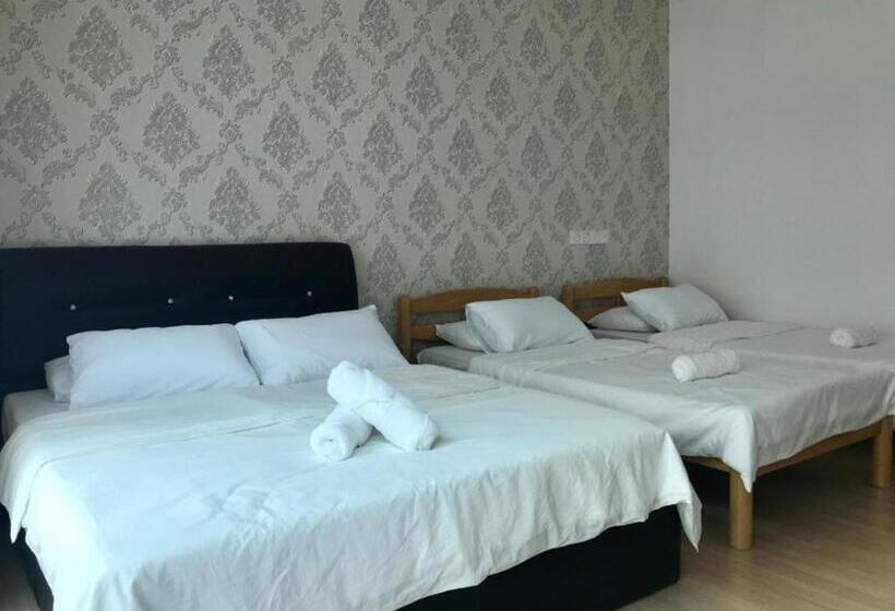 Семейный Номер, Island Hostel