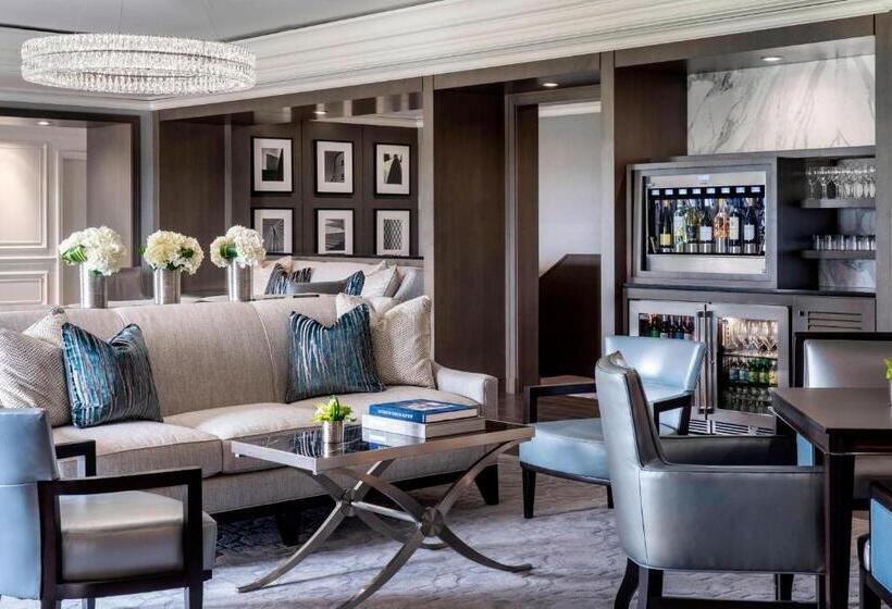 Номер Клуб, The Ritzcarlton, St. Louis