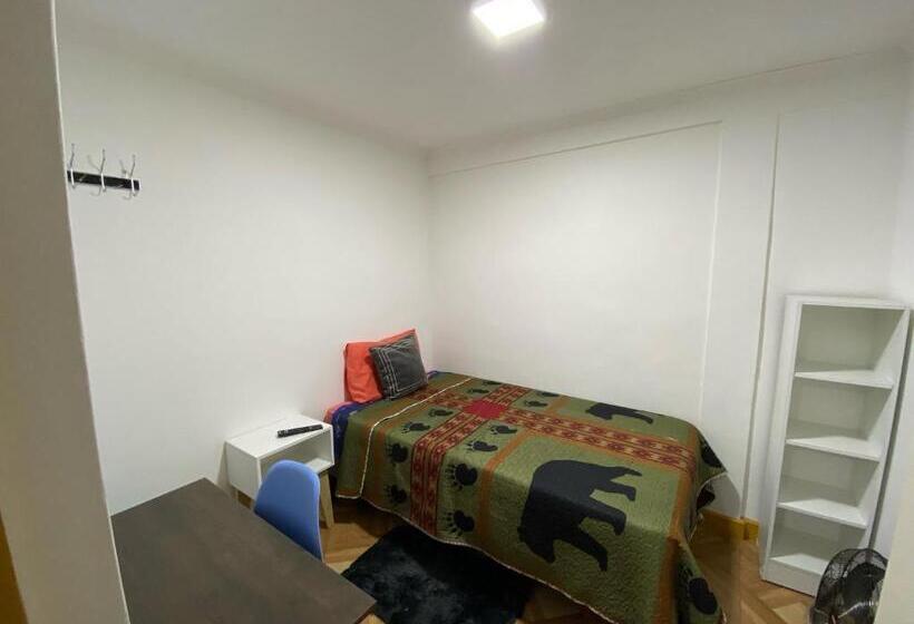 标准单人间, Hostal Familiar S&g