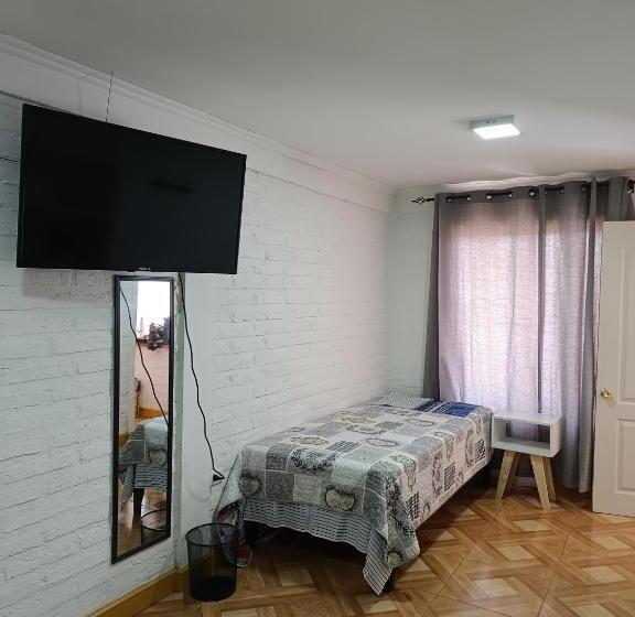 اتاق لوکس خانوادگی, Hostal Familiar S&g