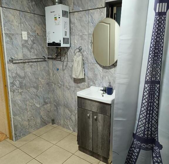 اتاق لوکس خانوادگی, Hostal Familiar S&g