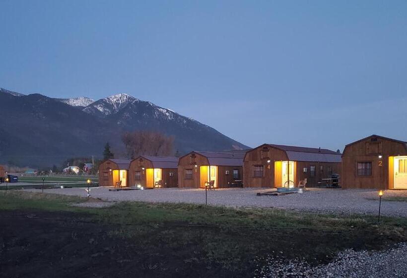 Номер Стандарт, Glacier Acres Guest Ranch