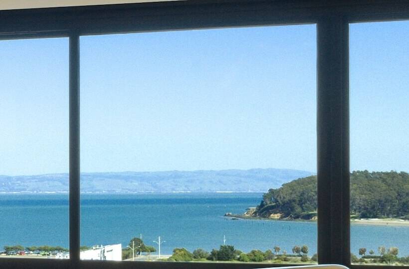 스위트 킹사이즈 침대, Hilton San Francisco Airport Bayfront