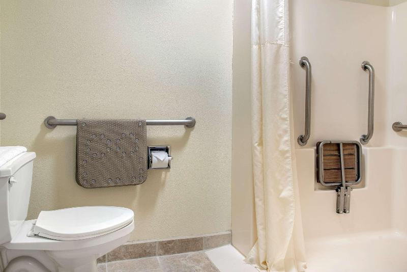 Quarto Standard Cama King, Quality Inn Bloomington Near University