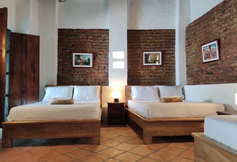 Семейный Номер, Nieto Mompox, Ubicado En El Corazón Del Centro Histórico, Frente Al Rio Magdalena En Zona De Malecón