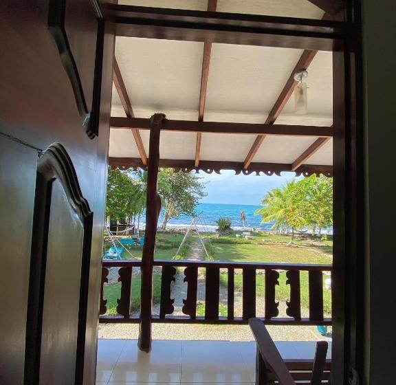발코니가 있는 4인용 스탠다드 룸, Ocean View Lodge