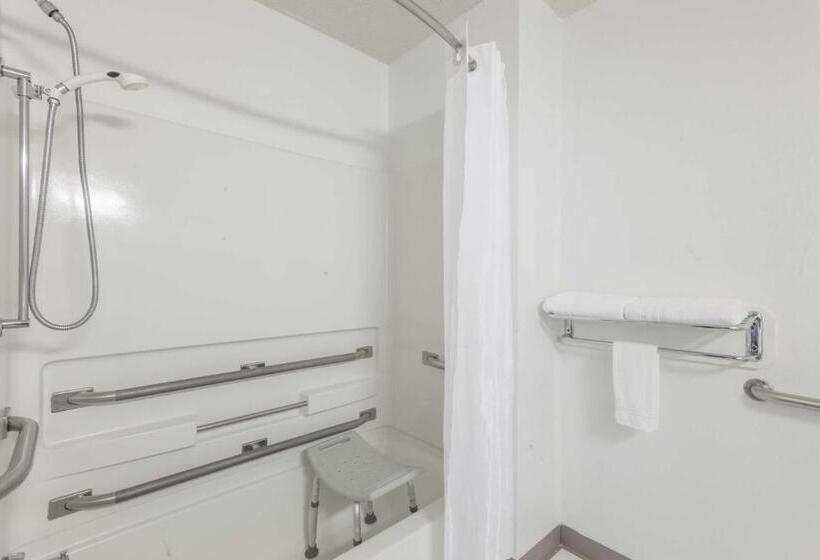 장애인을 위한 스탠다드 룸, Super 8 By Wyndham New Stanton