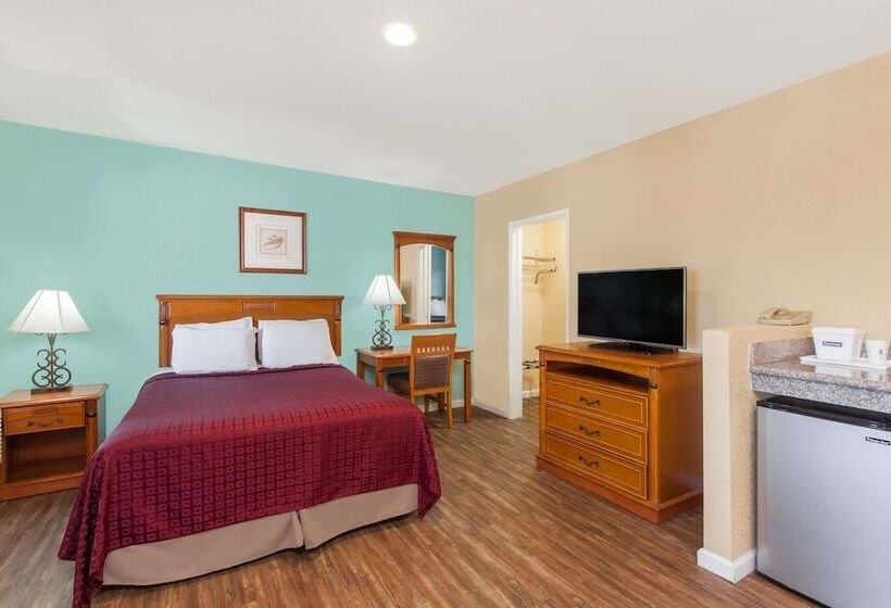 套房, Travelodge By Wyndham San Diego Seaworld