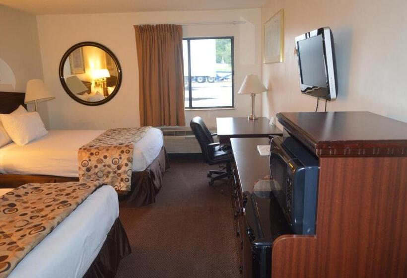 带2个双人床的标准工作室, American Elite Inn