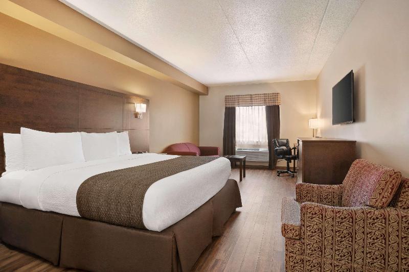 스위트 킹사이즈 침대, Super 8 By Wyndham Warrenton