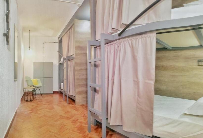 تختخواب در اتاق مشترک, Draft Hostel & Rooms